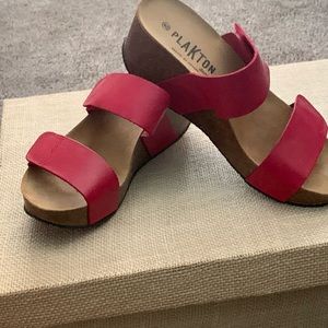 THESE MUST GO THIS WEEKEND | Plakton Wedge - size 9